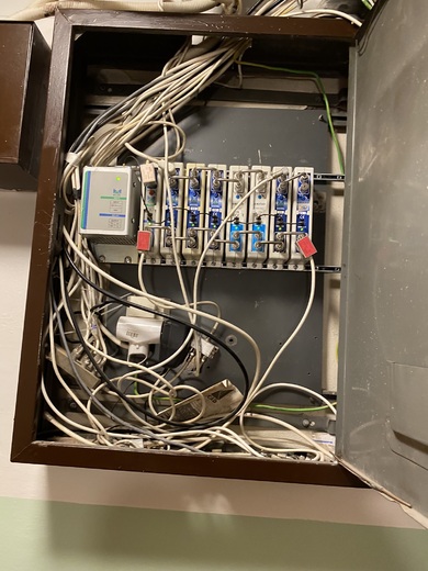 Rozvodnice STA Hořice Pod lipou 1732 před rekonstrukcí