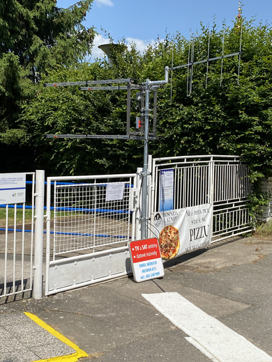 Improvizovaný stožár antén UHF a DAB 2