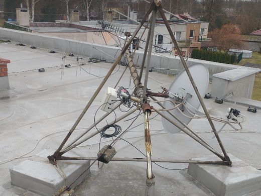 zřícený stožár STA bytovka Jeřice